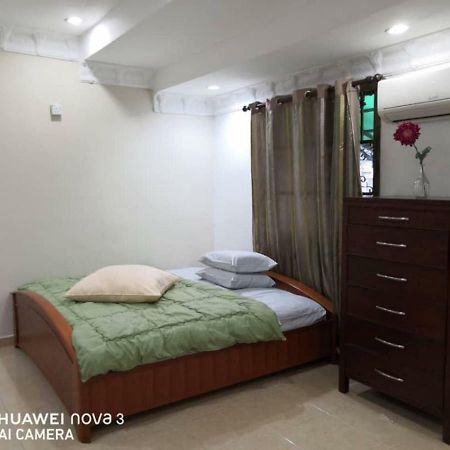 Ibu Home-To-Stay باسير غونداغ المظهر الخارجي الصورة