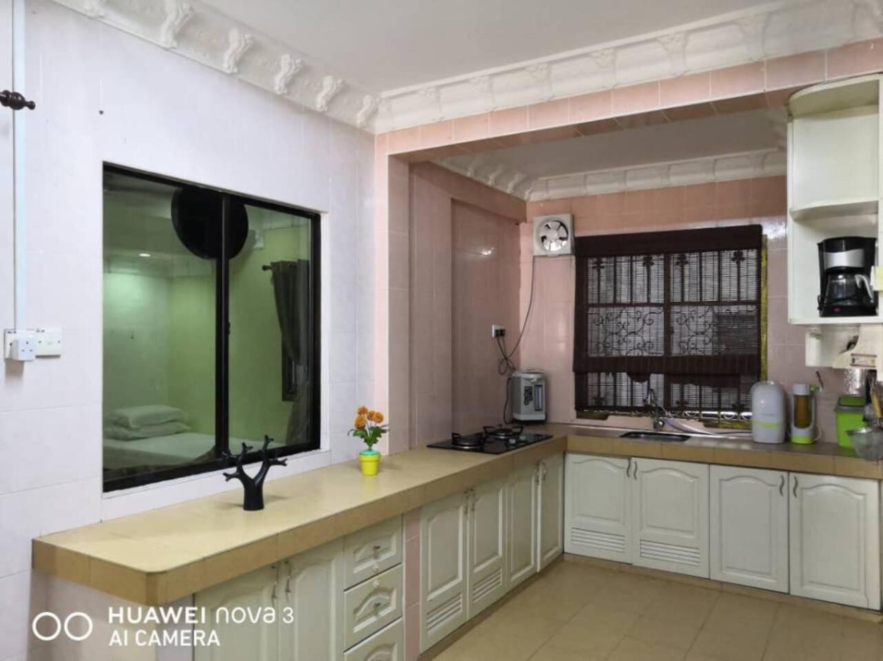 Ibu Home-To-Stay باسير غونداغ المظهر الخارجي الصورة