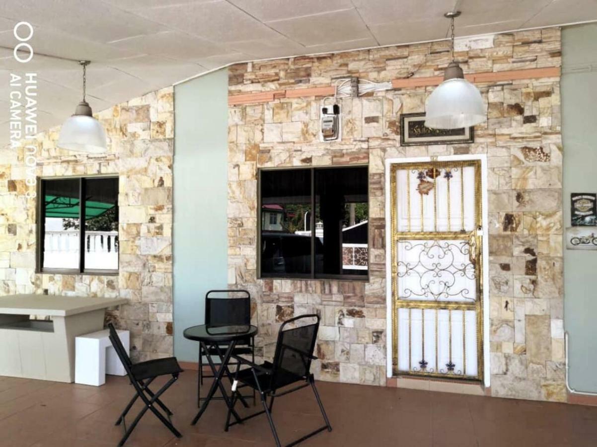 Ibu Home-To-Stay باسير غونداغ المظهر الخارجي الصورة