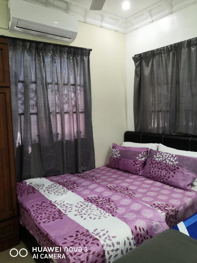 Ibu Home-To-Stay باسير غونداغ المظهر الخارجي الصورة